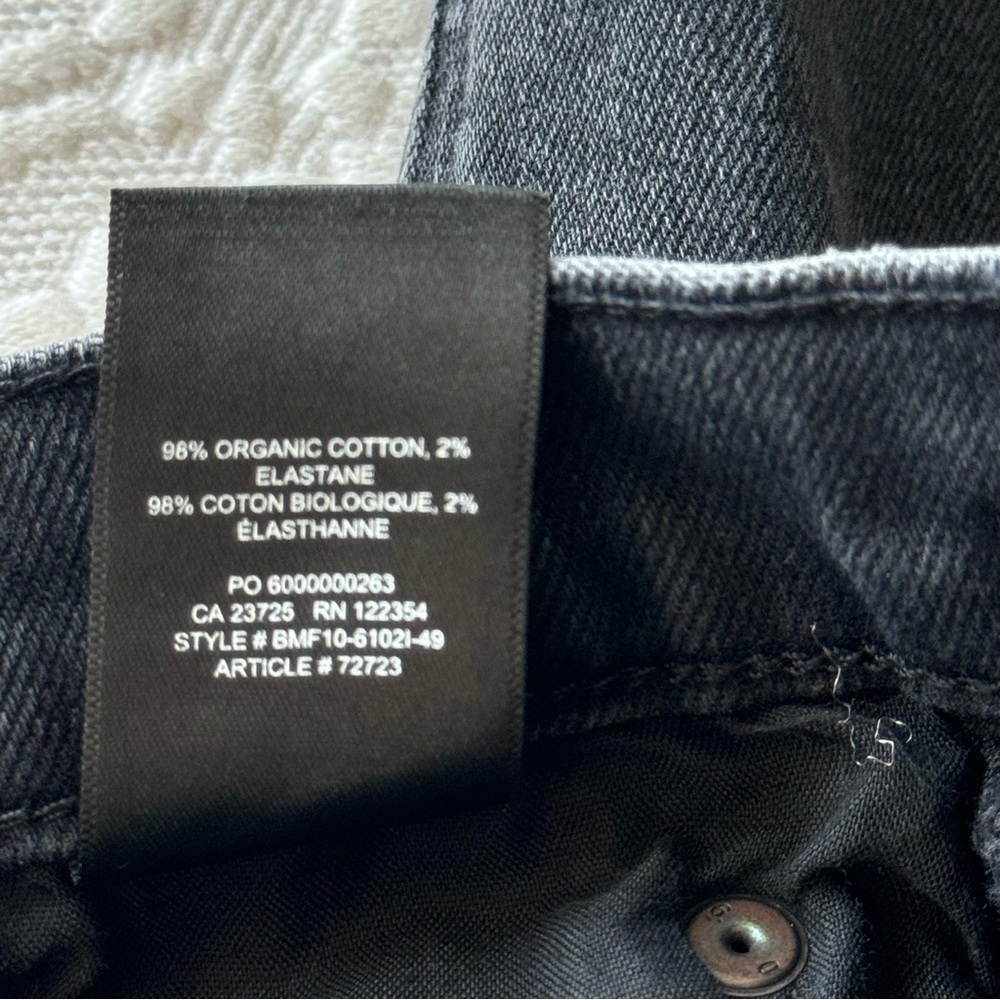 Aritzia Denim Forum the Yoko high rise slim black jeans, size 27 - Picture 16 of 16